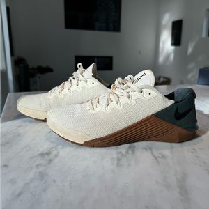 Nike Metcon 5 'Ivory Seaweed Tan'
